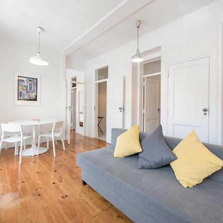 Cozy Apartment With Castel View Lisbon Exterior photo