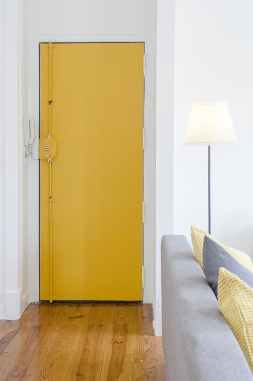 Cozy Apartment With Castel View Lisbon Exterior photo