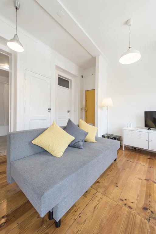 Cozy Apartment With Castel View Lisbon Exterior photo