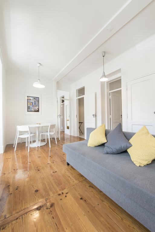 Cozy Apartment With Castel View Lisbon Exterior photo