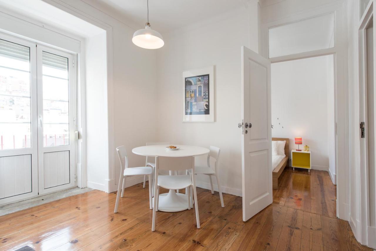 Cozy Apartment With Castel View Lisbon Exterior photo