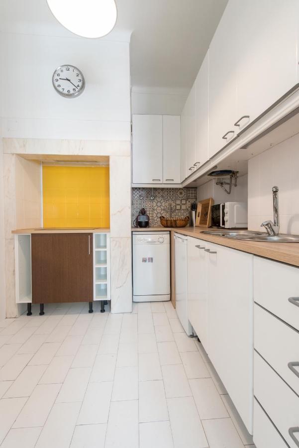 Cozy Apartment With Castel View Lisbon Exterior photo