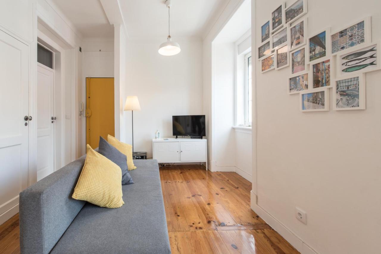 Cozy Apartment With Castel View Lisbon Exterior photo