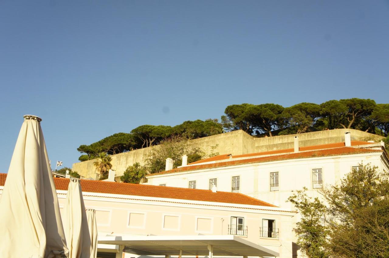Cozy Apartment With Castel View Lisbon Exterior photo