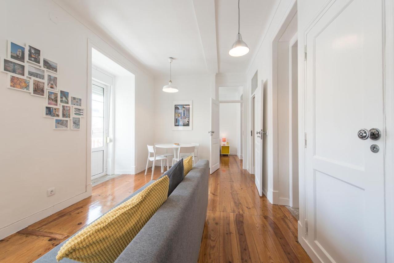 Cozy Apartment With Castel View Lisbon Exterior photo