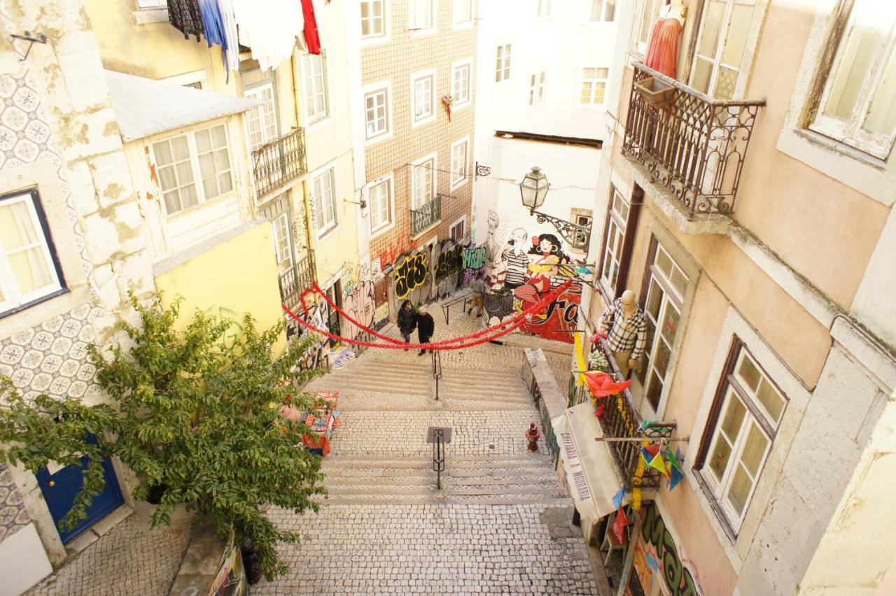 Cozy Apartment With Castel View Lisbon Exterior photo