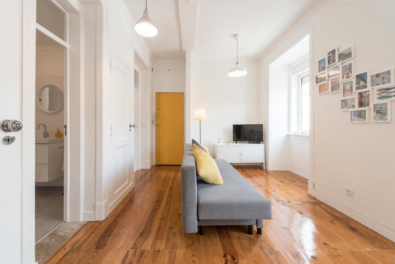 Cozy Apartment With Castel View Lisbon Exterior photo